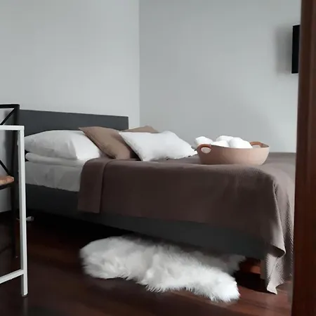 Marzec Apartment *