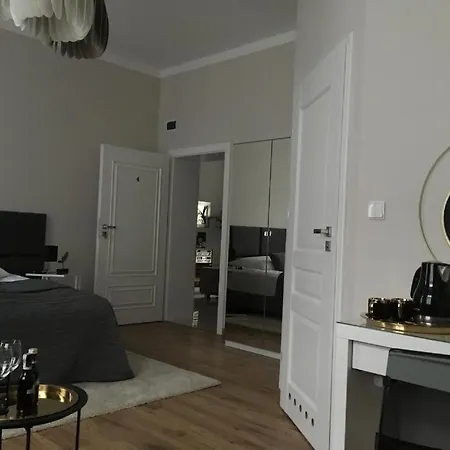 Marzec Apartment *